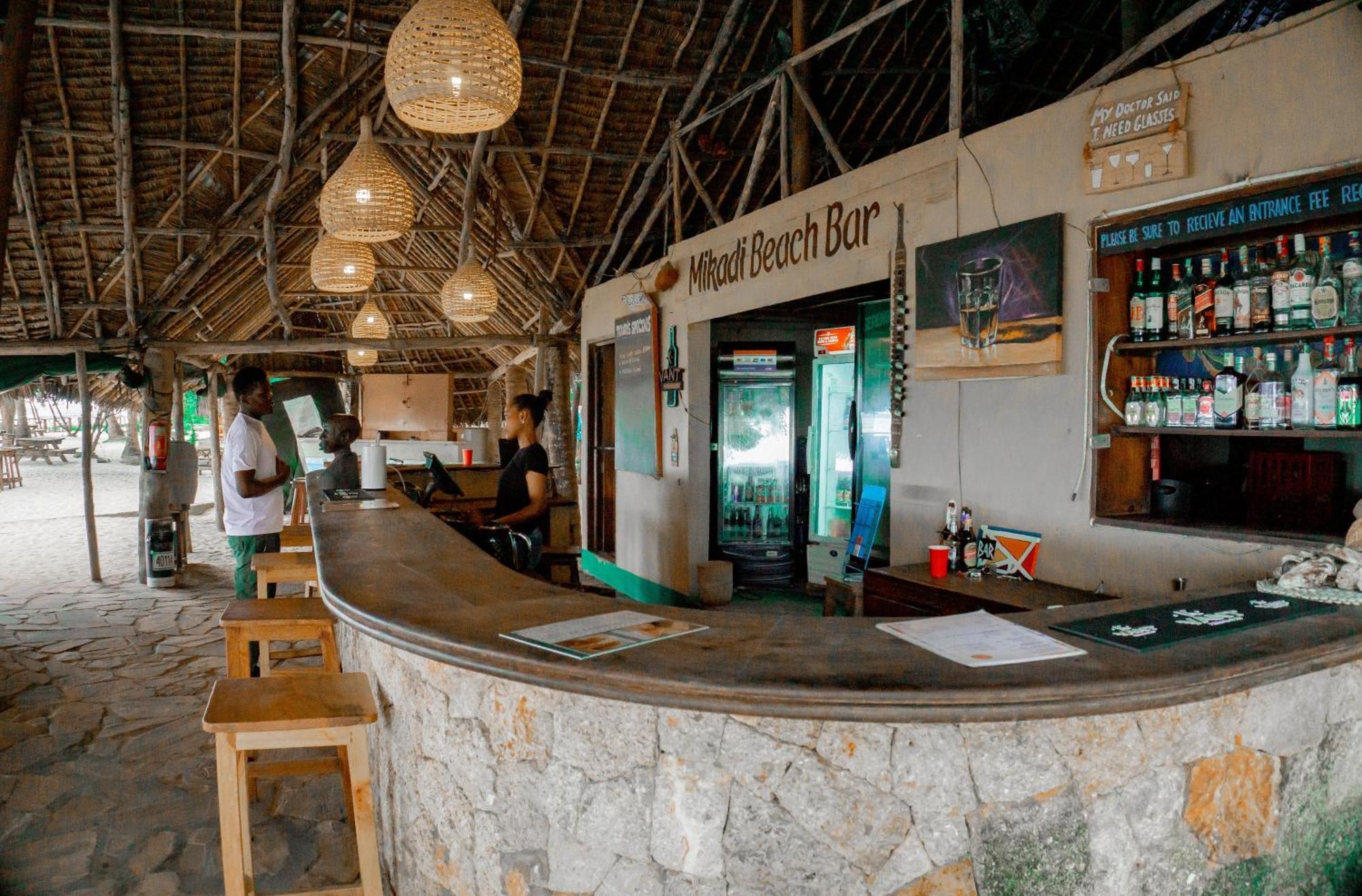 A Pousada Mikadi Beach Camp & Backpackers Dar es Salaam Exterior foto