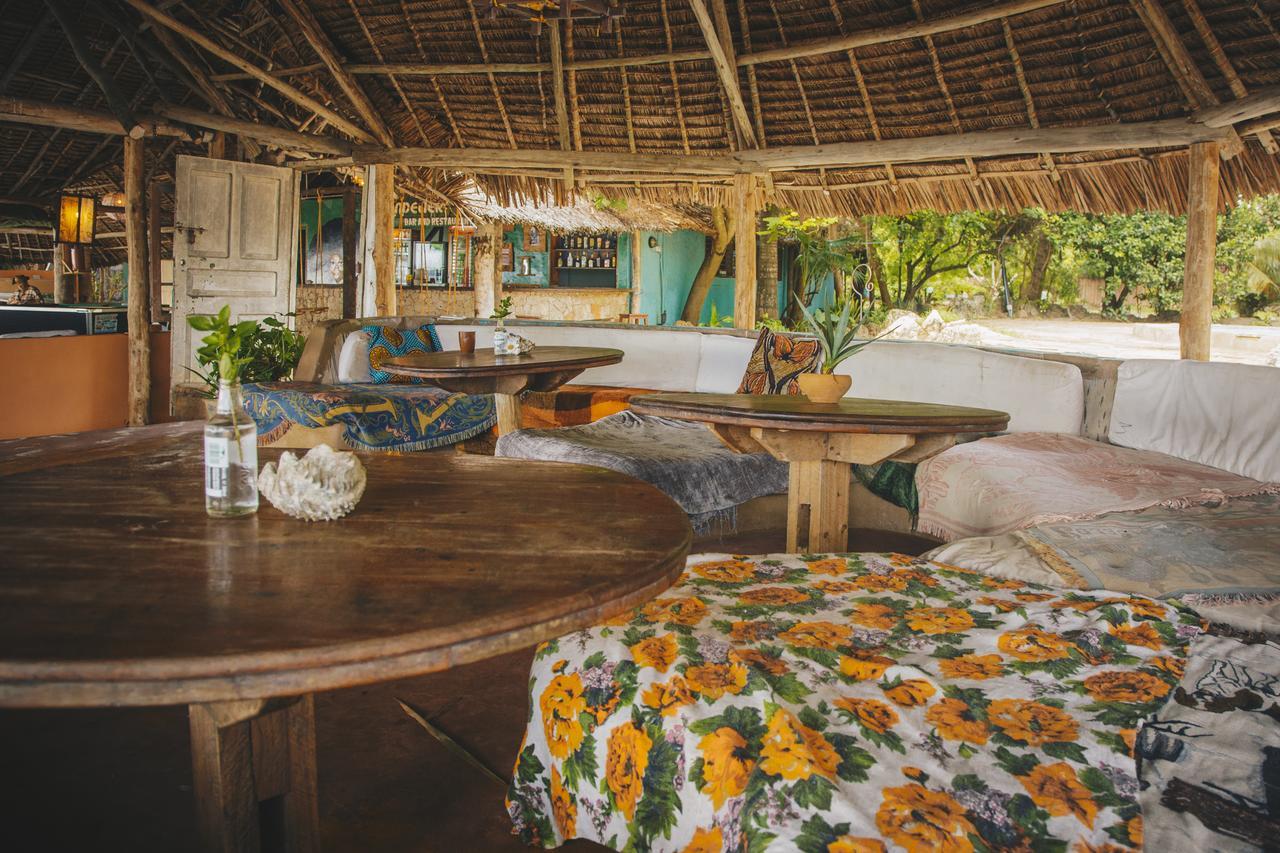 A Pousada Mikadi Beach Camp & Backpackers Dar es Salaam Exterior foto
